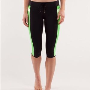 Lululemon green and black leggings